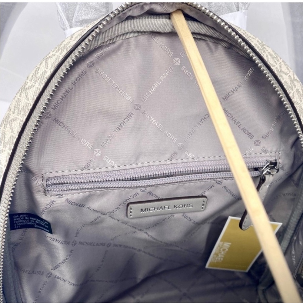 MICHAEL KORS Rhea Medium Color-Block Signature Logo Backpack - Picture 8 of 11